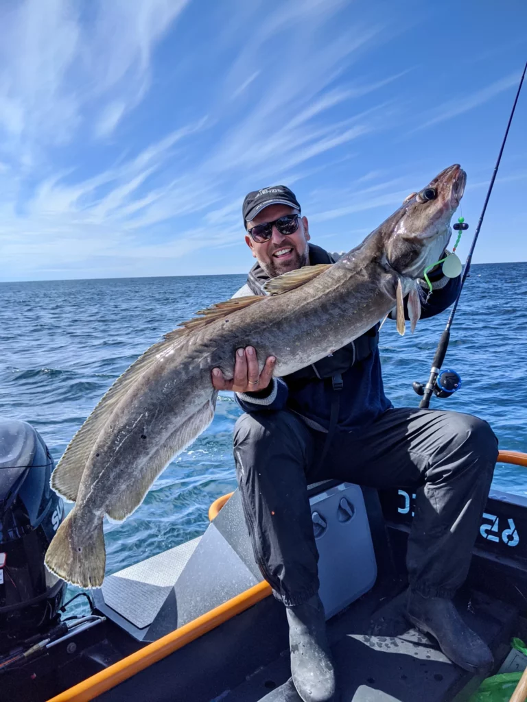 Unsere glücklichen Angler zum Ferienhaus Bømlo Fishing Adventure