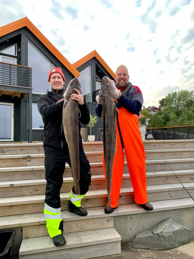 Unsere glücklichen Angler zum Ferienhaus Bømlo Fishing Adventure