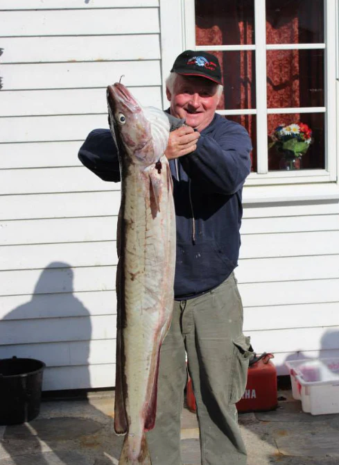 Unsere glücklichen Angler zum Ferienhaus Ferienhaus Eidsvik