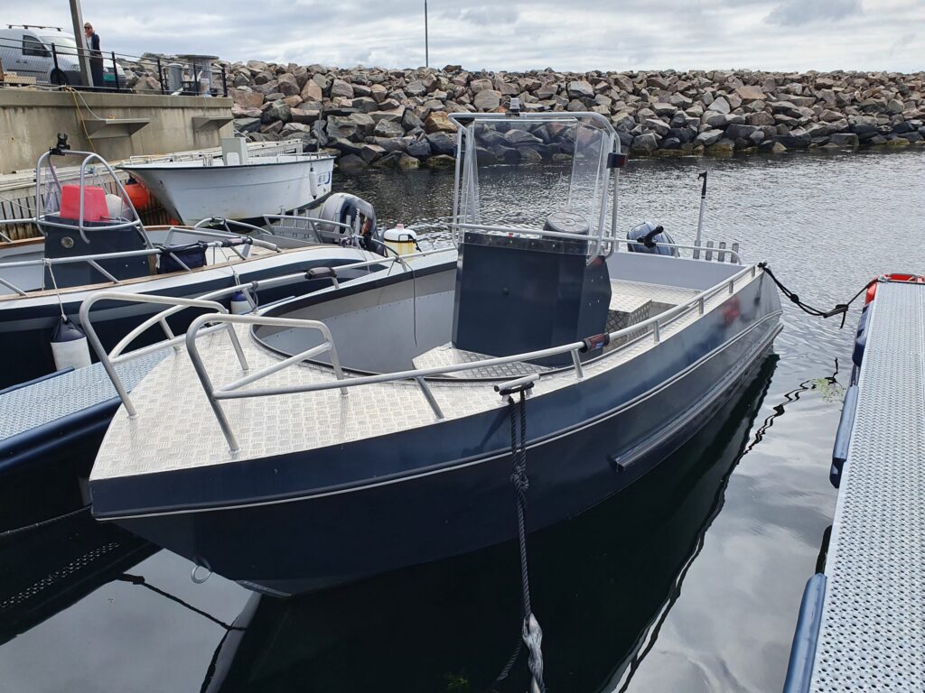Viking 550 Center Console Lauvoy