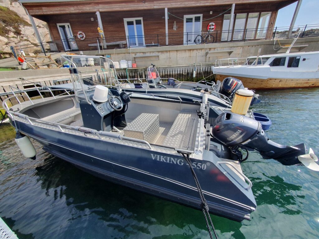 Viking 550 Center Console Lauvoy