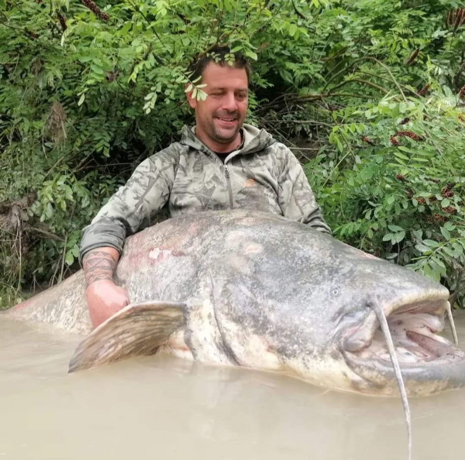 Unsere glücklichen Angler zum Ferienhaus Italien Wels Guiding Tour