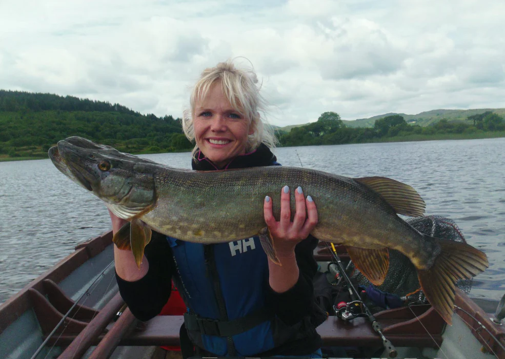 Unsere glücklichen Angler zum Ferienhaus Pike Fishing Lodge 4 Personen