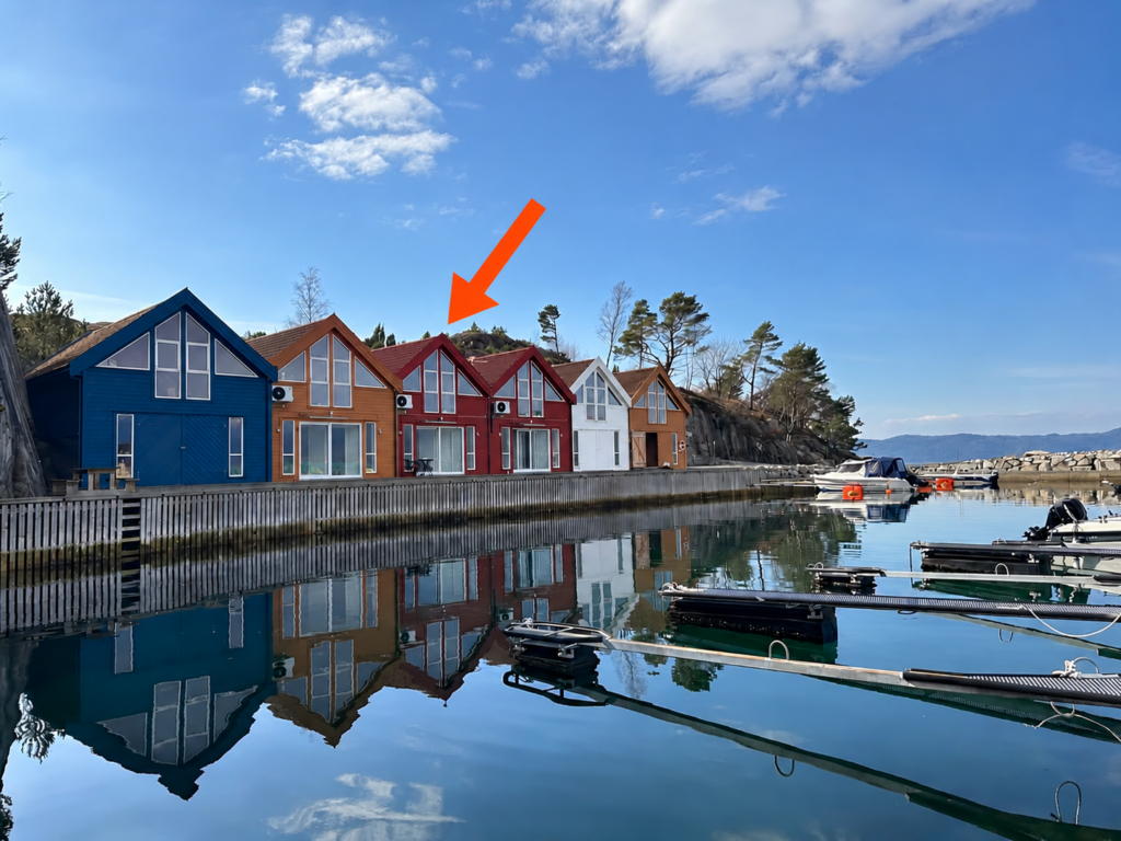 Skanevik Fjordblick Rot links