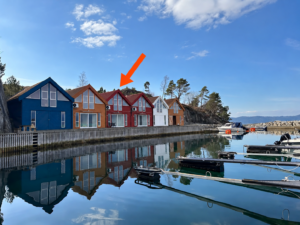 Skanevik Fjordblick Rot links